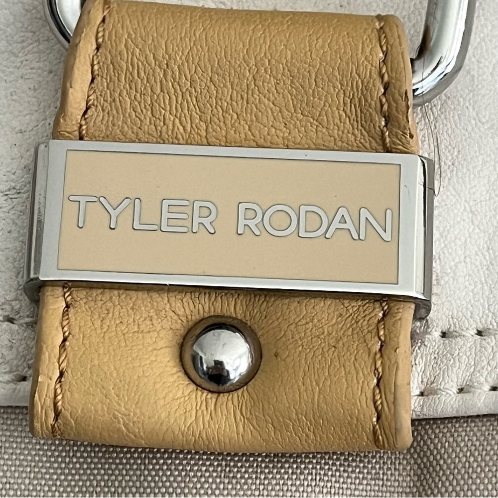 Tan Cream Tyler Rodan Bag Purse Large Pockets Magnette Closer Zipper Lined - Picture 7 of 16